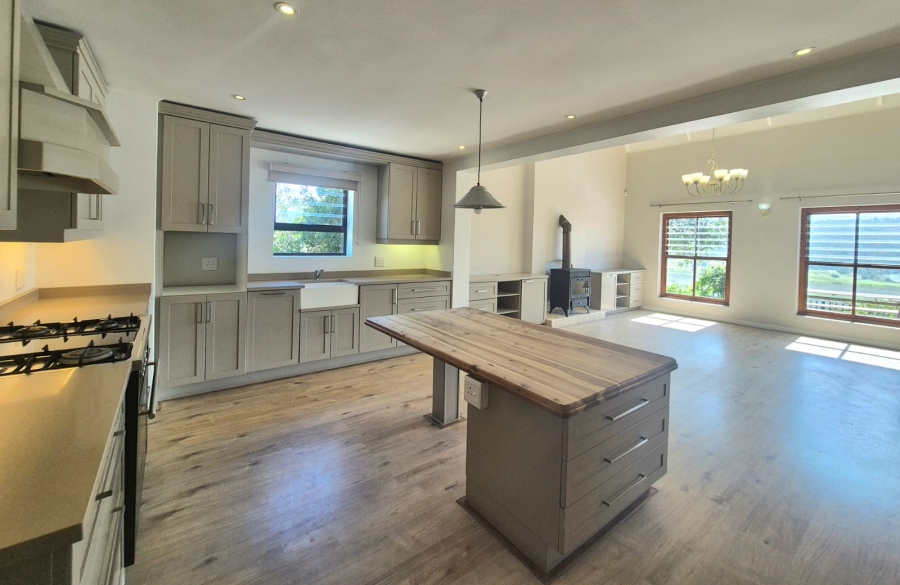 5 Bedroom Property for Sale in Wilderness Central Western Cape